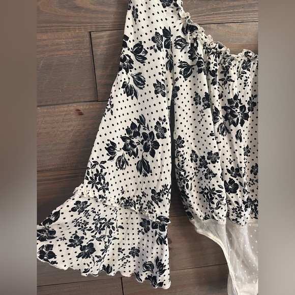 INTIMATELY (FREE PEOPLE) BODYSUIT BOHO PEASANT STYLE - Picture 3 of 8